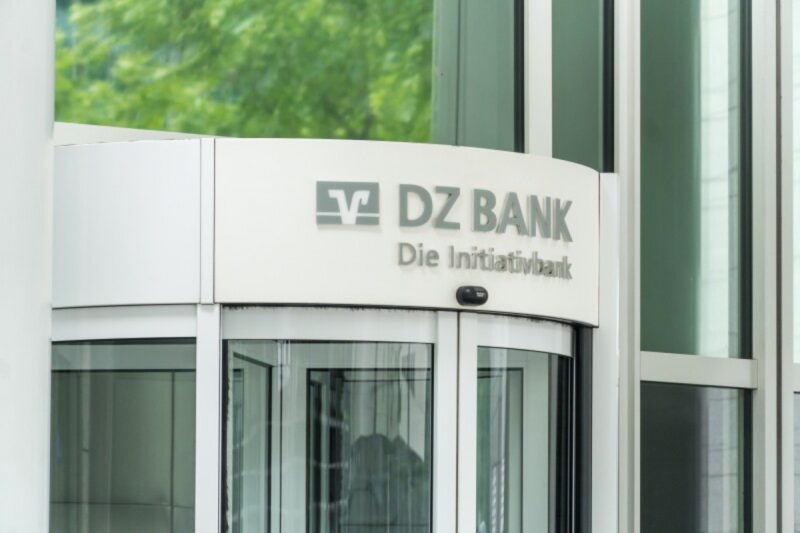 German Bank with $315B AUM Adds Cryptocurrency Services